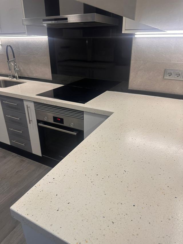 White Spray Granite worktop finish